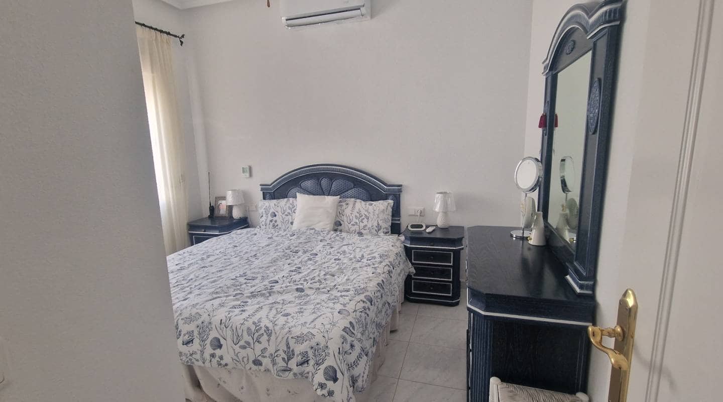 2 soveværelse Villa til salg i La Marquesa med swimmingpool - € 285.000 (Ref: 9311535)