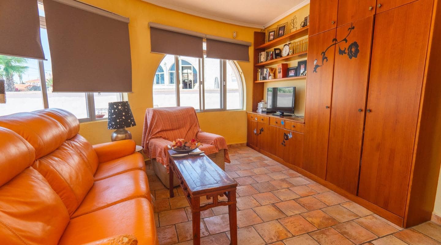 4 bedroom Villa for sale in Ciudad Quesada with pool - € 419,950 (Ref: 9311536)