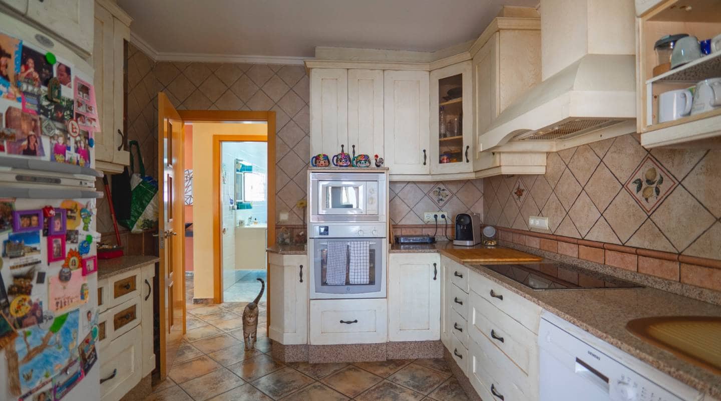 4 bedroom Villa for sale in Ciudad Quesada with pool - € 419,950 (Ref: 9311536)