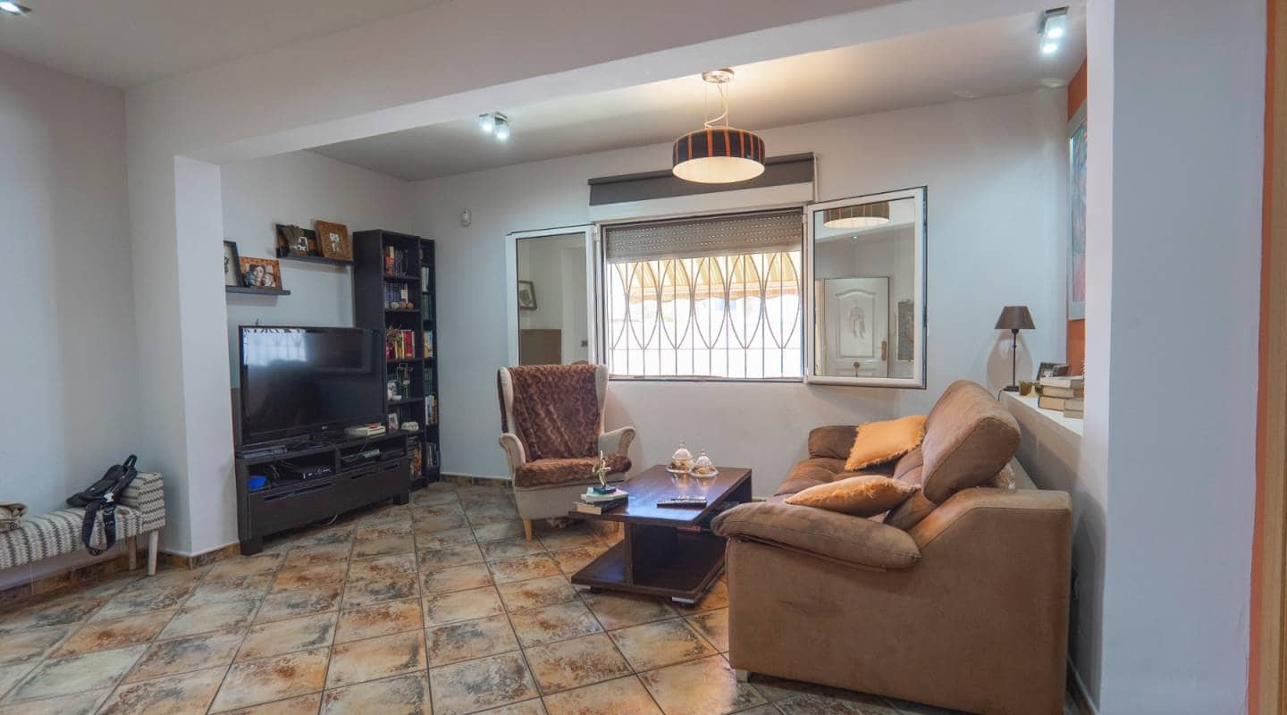 4 bedroom Villa for sale in Ciudad Quesada with pool - € 419,950 (Ref: 9311536)