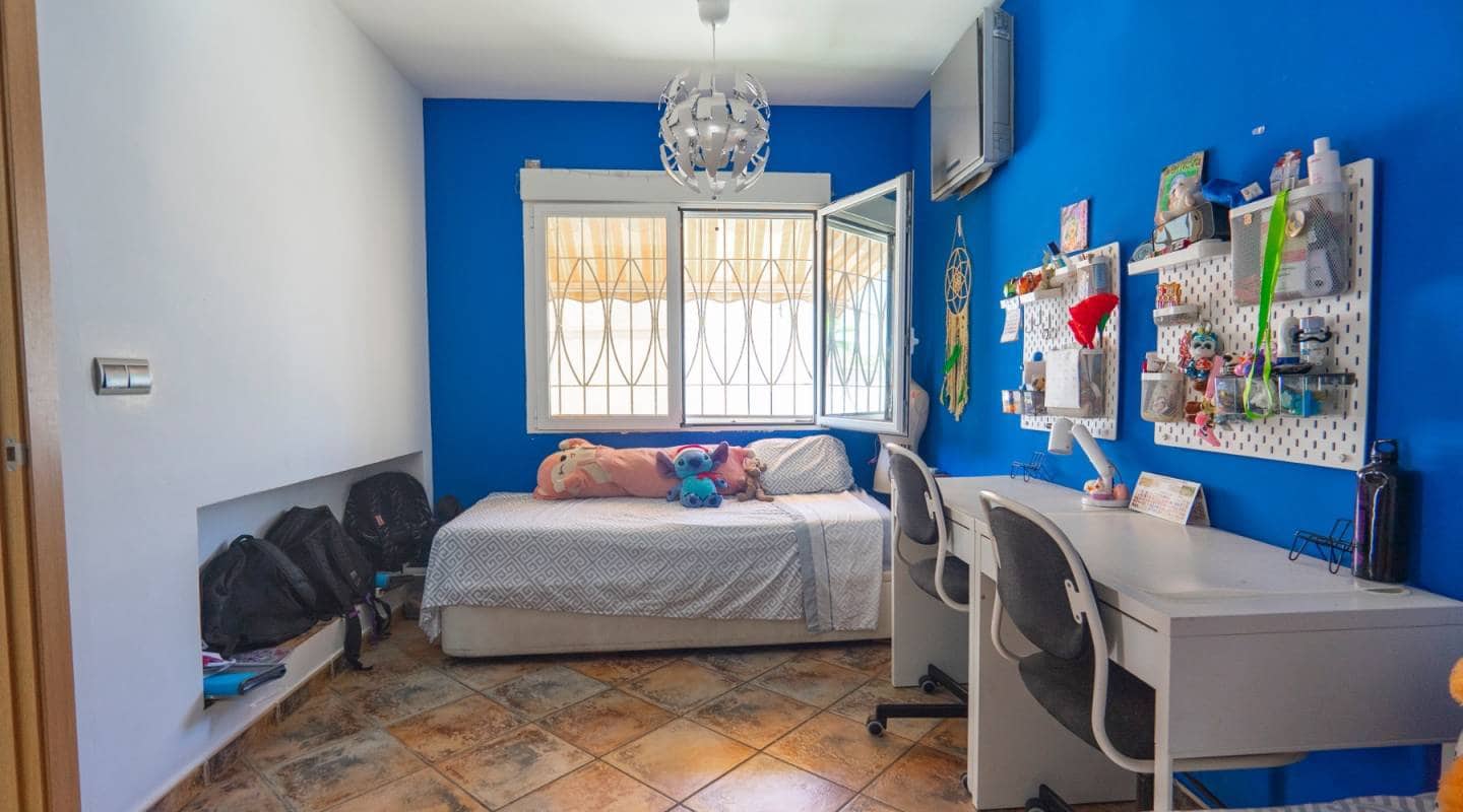 4 bedroom Villa for sale in Ciudad Quesada with pool - € 419,950 (Ref: 9311536)