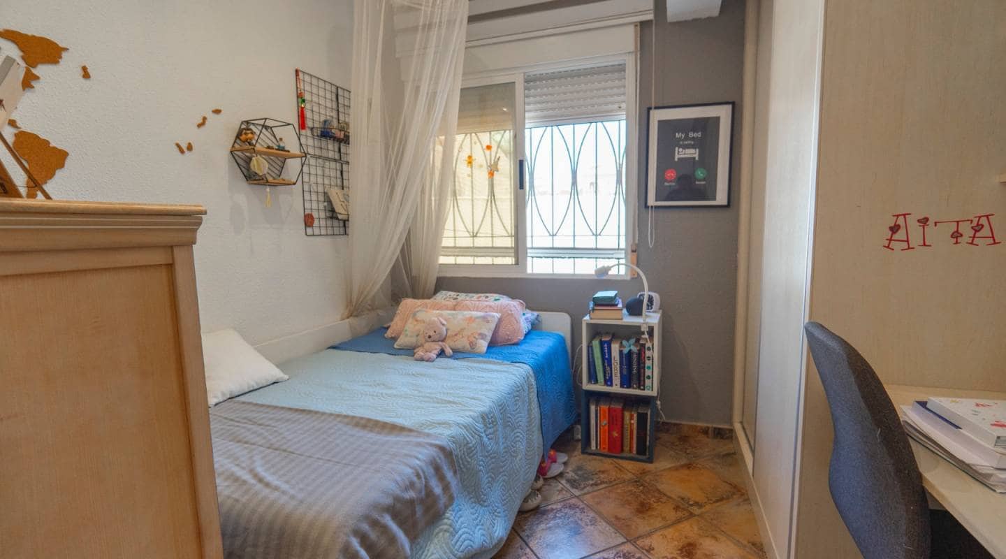 4 bedroom Villa for sale in Ciudad Quesada with pool - € 419,950 (Ref: 9311536)