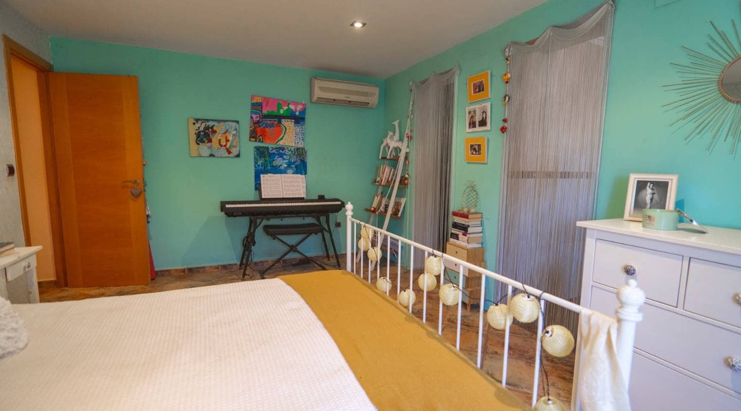 4 bedroom Villa for sale in Ciudad Quesada with pool - € 419,950 (Ref: 9311536)