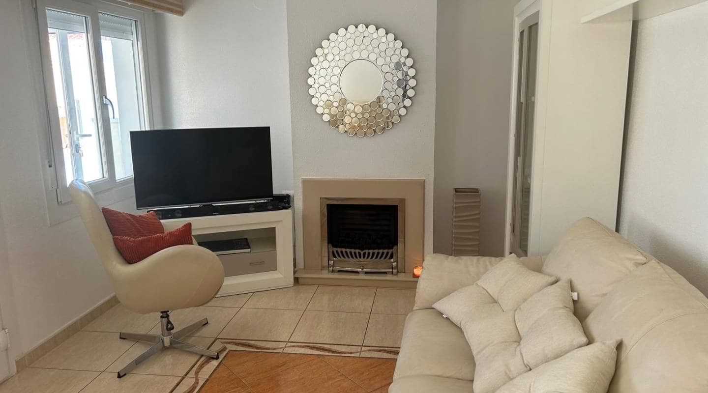 2 bedroom Villa for sale in La Marquesa with pool - € 215,000 (Ref: 9311537)