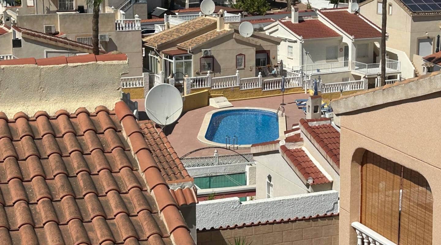 2 bedroom Villa for sale in La Marquesa with pool - € 215,000 (Ref: 9311537)