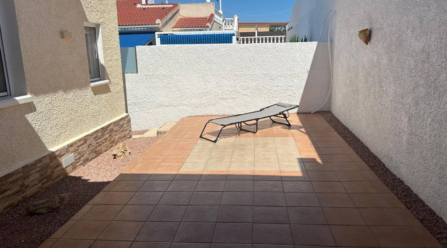 2 bedroom Villa for sale in La Marquesa with pool - € 215,000 (Ref: 9311537)