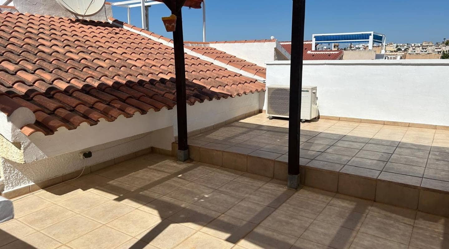 2 bedroom Villa for sale in La Marquesa with pool - € 215,000 (Ref: 9311537)