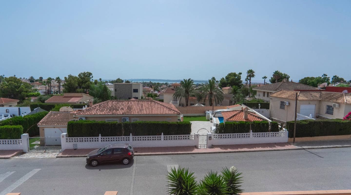 3 camera da letto Villa in vendita in Ciudad Quesada con piscina - 449.950 € (Rif: 9311538)