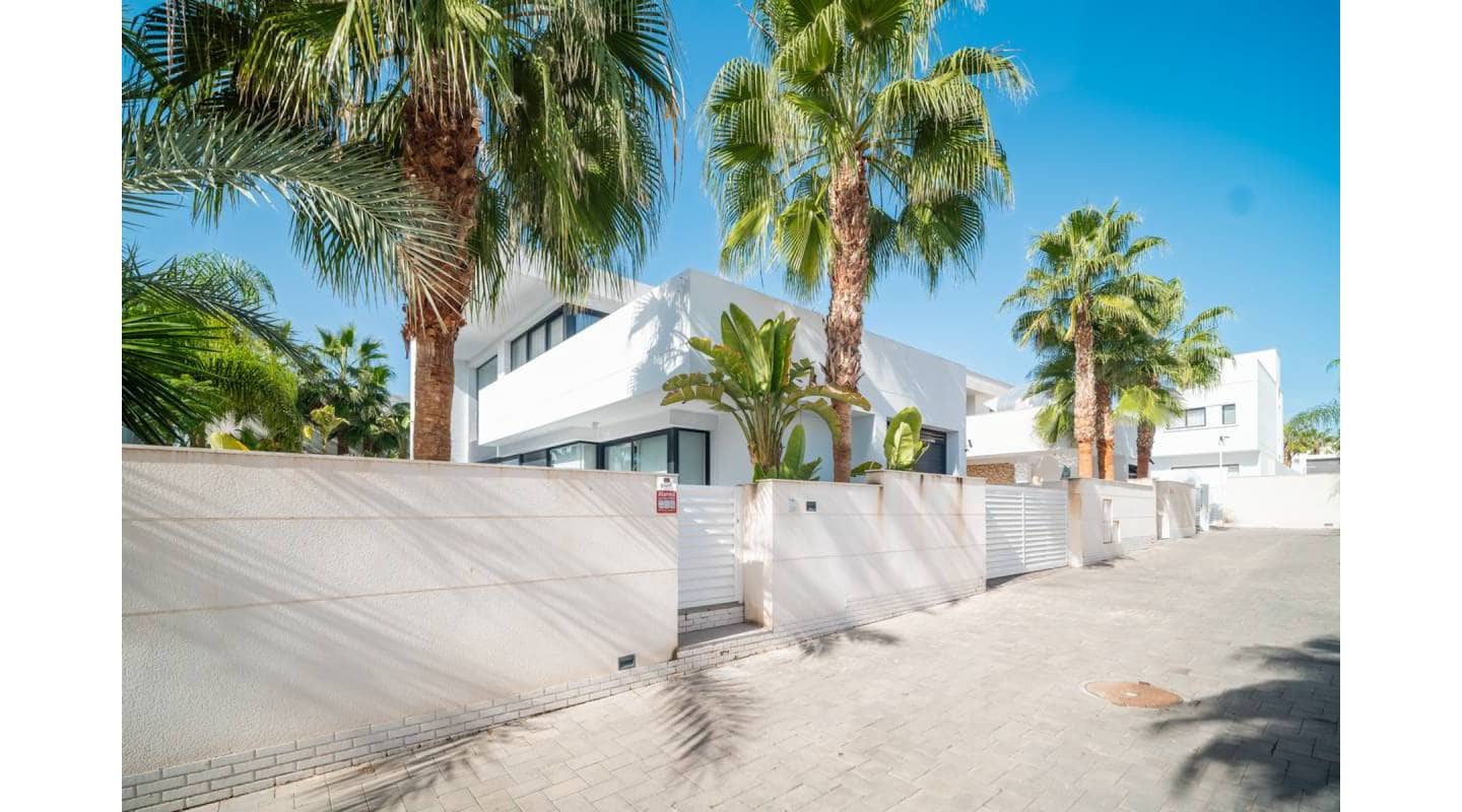 3 sypialnia Willa na sprzedaż w Pueblo Bravo z basenem - 650 000 € (Ref: 9311540)