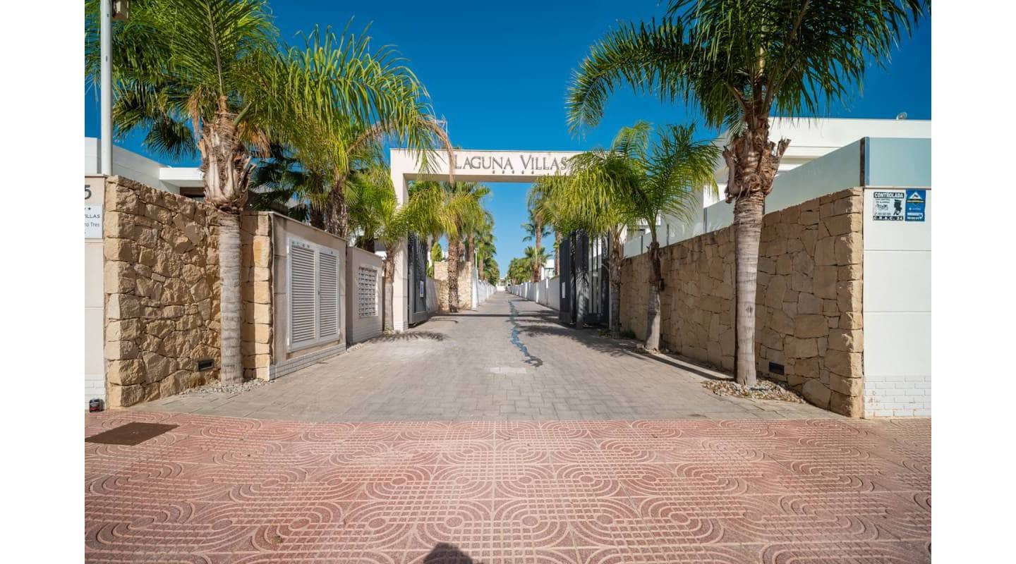 3 sypialnia Willa na sprzedaż w Pueblo Bravo z basenem - 650 000 € (Ref: 9311540)