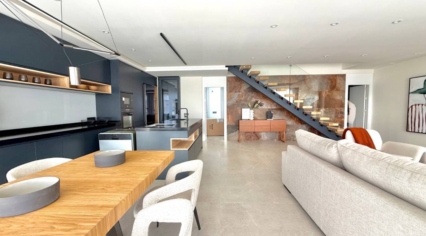 Chalet de 4 habitaciones en Ciudad Quesada en venta con piscina - 995.000 € (Ref: 9313882)