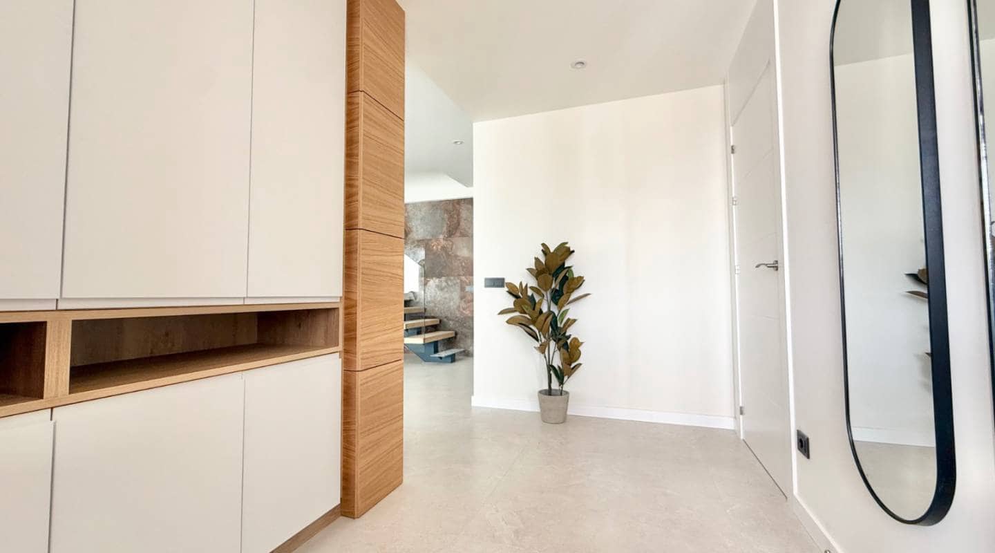 Chalet de 4 habitaciones en Ciudad Quesada en venta con piscina - 995.000 € (Ref: 9313882)