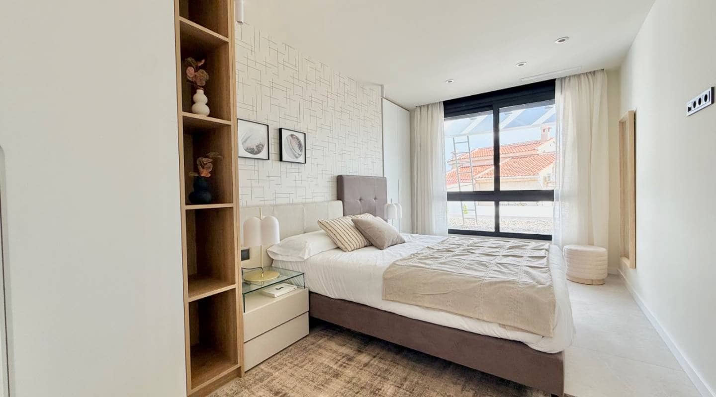 Chalet de 4 habitaciones en Ciudad Quesada en venta con piscina - 995.000 € (Ref: 9313882)