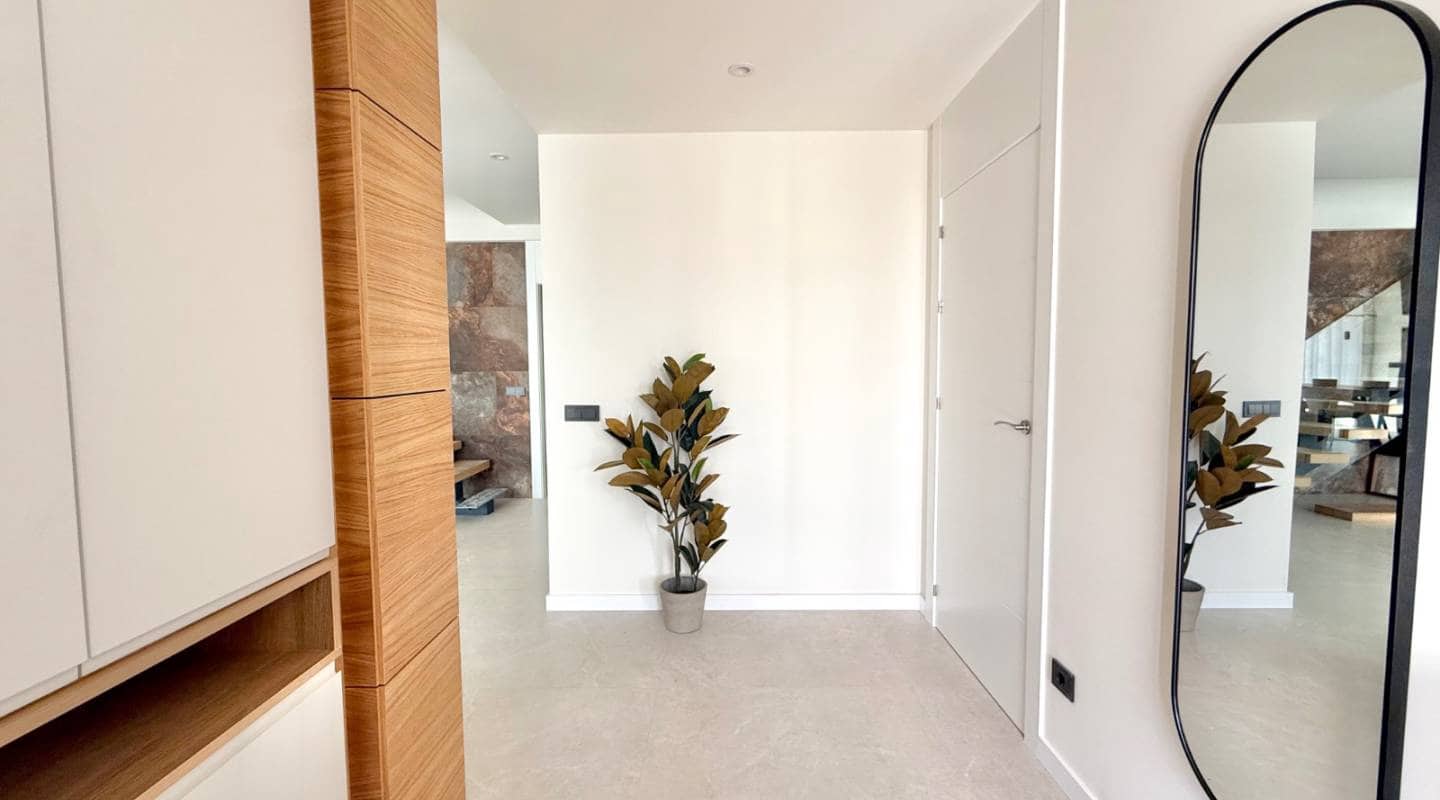 Chalet de 4 habitaciones en Ciudad Quesada en venta con piscina - 995.000 € (Ref: 9313882)