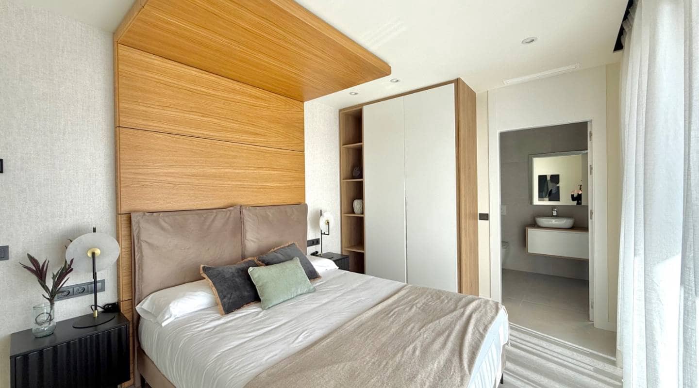 Chalet de 4 habitaciones en Ciudad Quesada en venta con piscina - 995.000 € (Ref: 9313882)