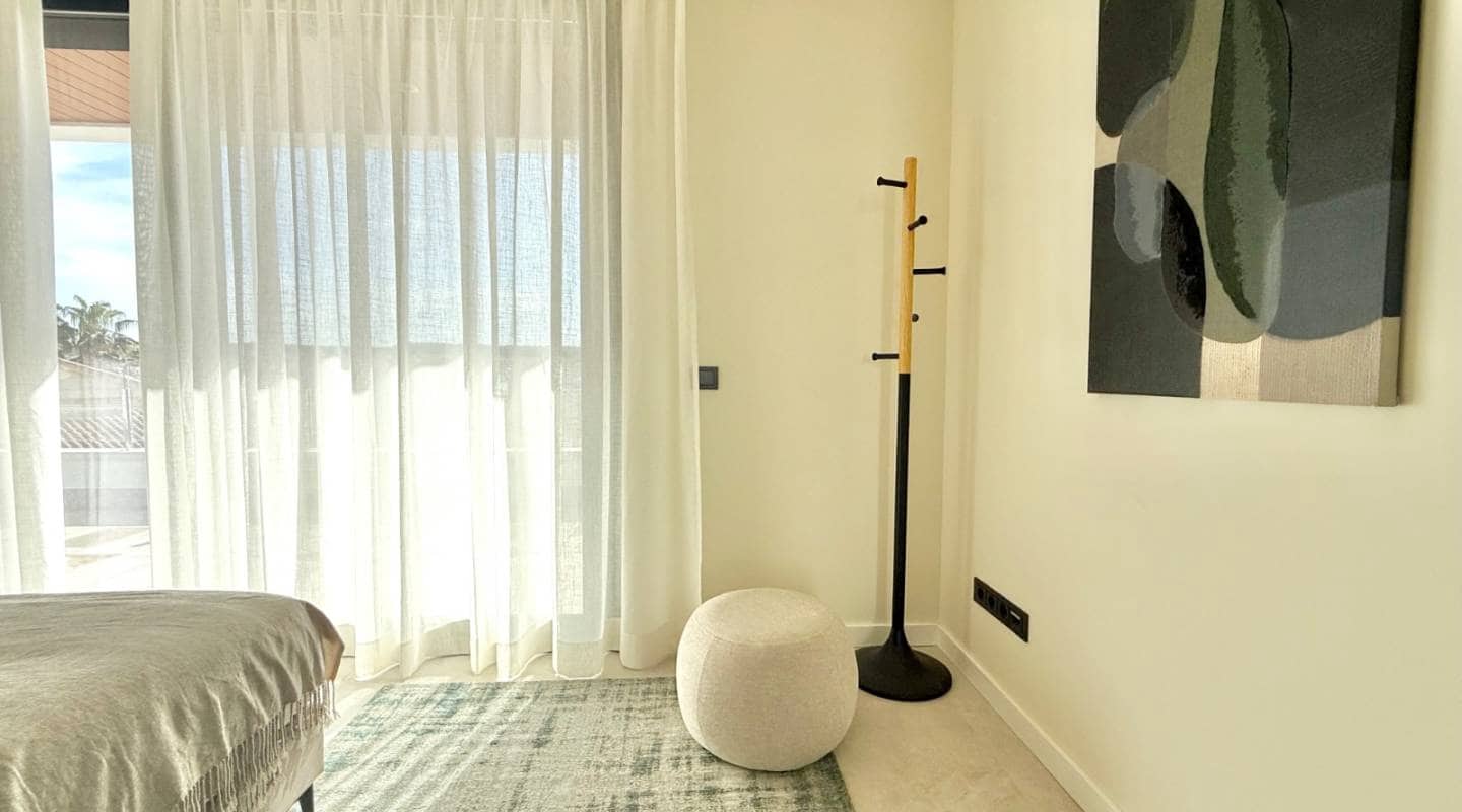 Chalet de 4 habitaciones en Ciudad Quesada en venta con piscina - 995.000 € (Ref: 9313882)