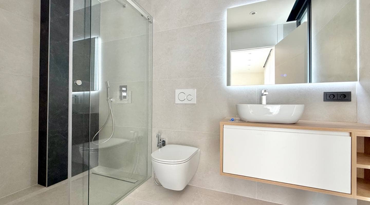 Chalet de 4 habitaciones en Ciudad Quesada en venta con piscina - 995.000 € (Ref: 9313882)