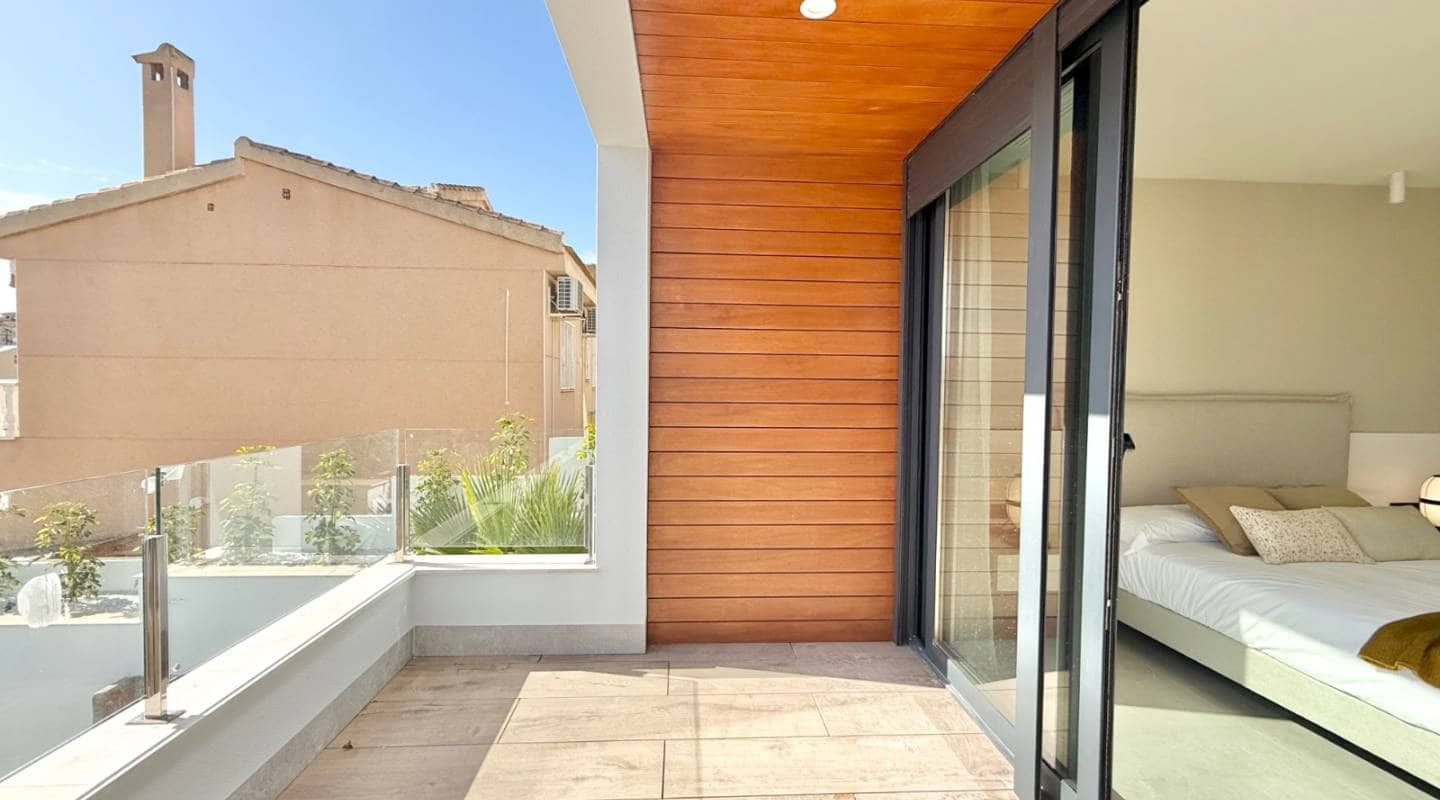 Chalet de 4 habitaciones en Ciudad Quesada en venta con piscina - 995.000 € (Ref: 9313882)