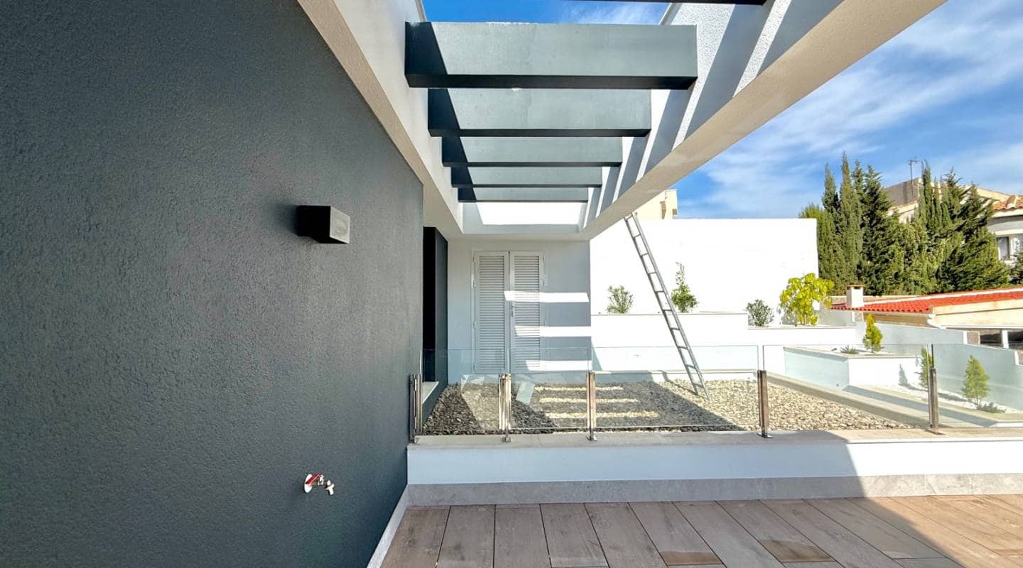 Chalet de 4 habitaciones en Ciudad Quesada en venta con piscina - 995.000 € (Ref: 9313882)