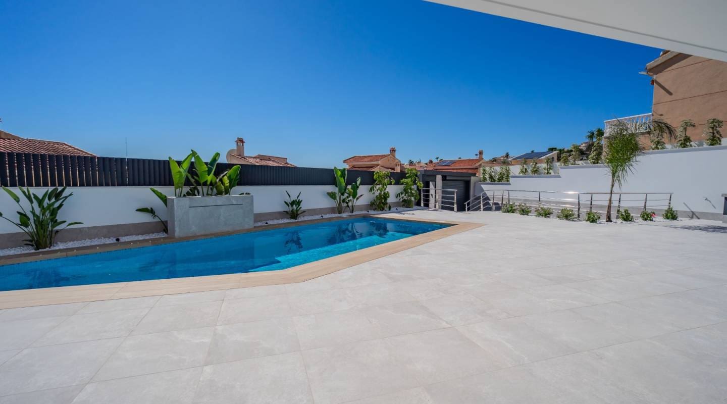 4 soveværelse Villa til salg i Ciudad Quesada med swimmingpool - € 1.150.000 (Ref: 9313882)