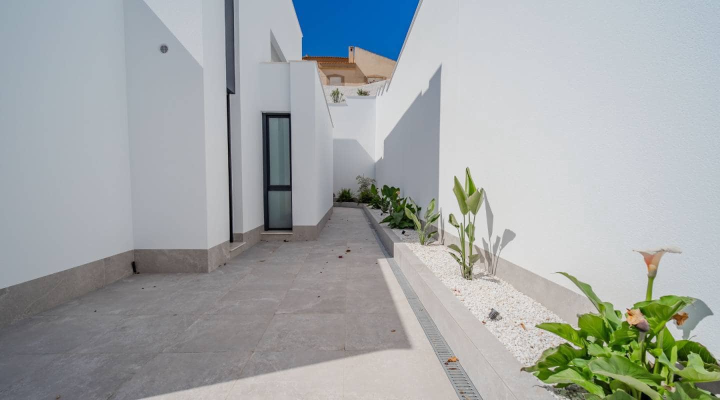 4 soveværelse Villa til salg i Ciudad Quesada med swimmingpool - € 1.150.000 (Ref: 9313882)