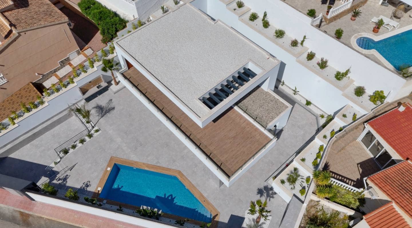 4 soveværelse Villa til salg i Ciudad Quesada med swimmingpool - € 1.150.000 (Ref: 9313882)