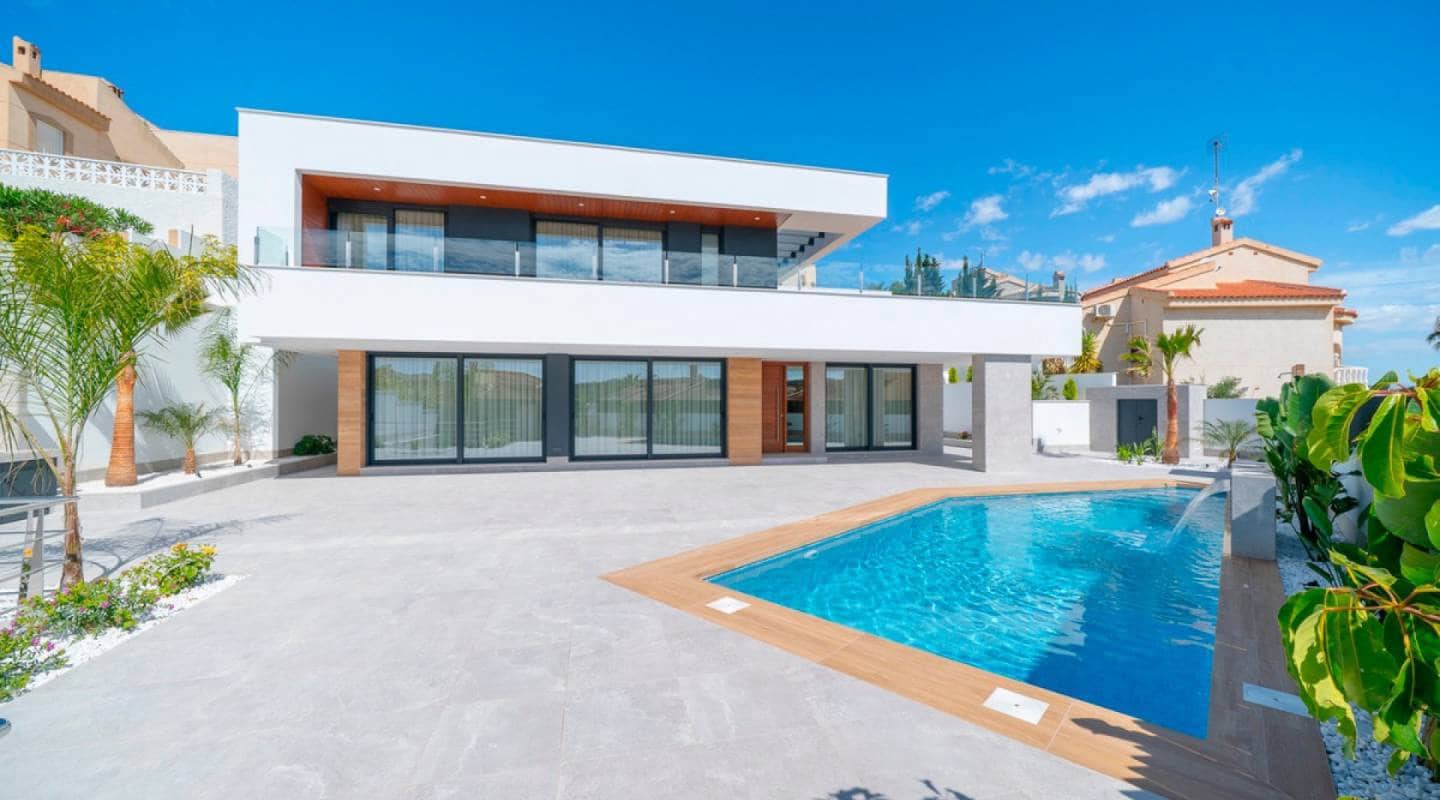 4 bedroom Villa for sale in Ciudad Quesada with pool - € 1,150,000 (Ref: 9313882)