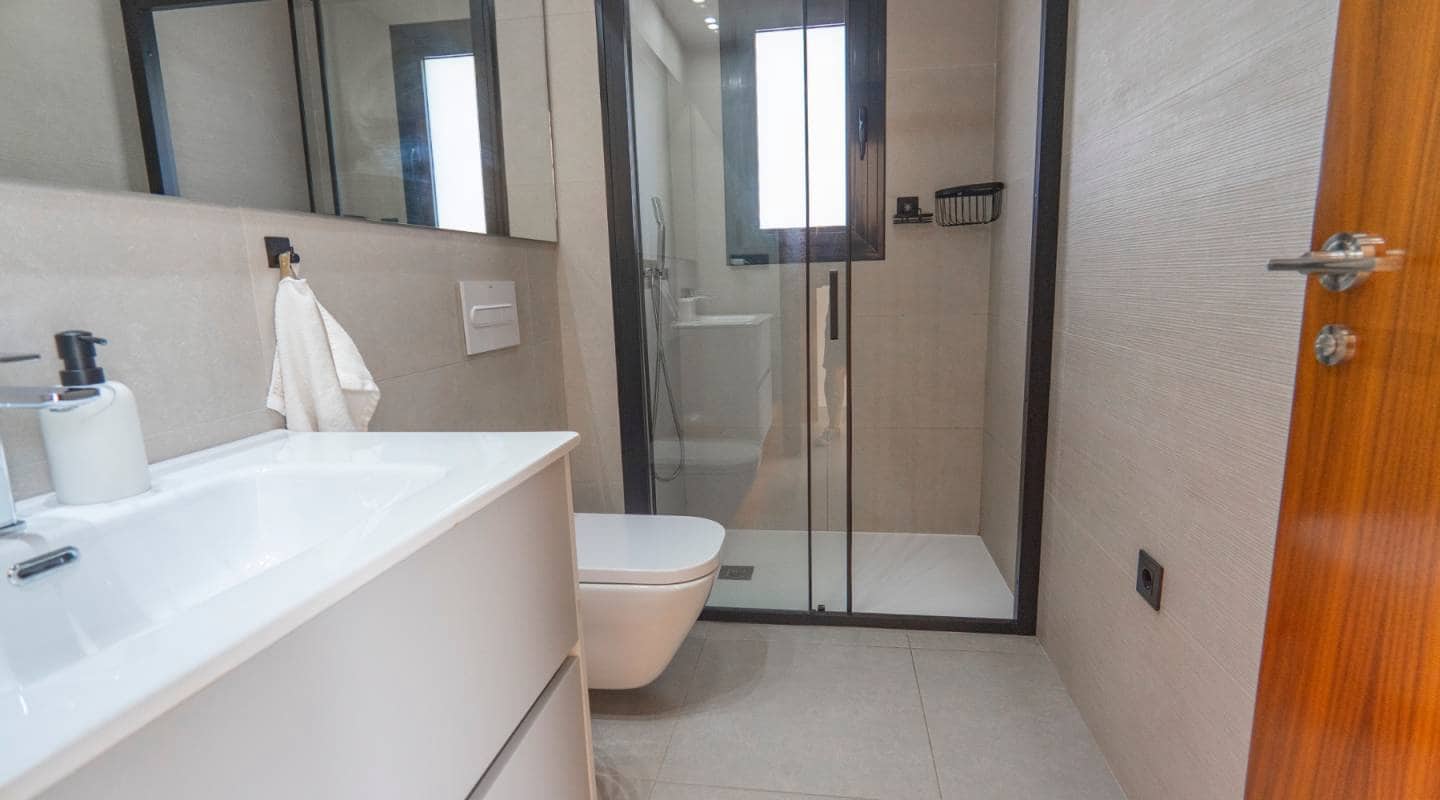 4 bedroom Villa for sale in Ciudad Quesada with pool - € 699,950 (Ref: 9313885)