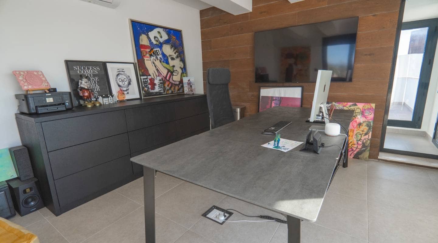 4 bedroom Villa for sale in Ciudad Quesada with pool - € 699,950 (Ref: 9313885)