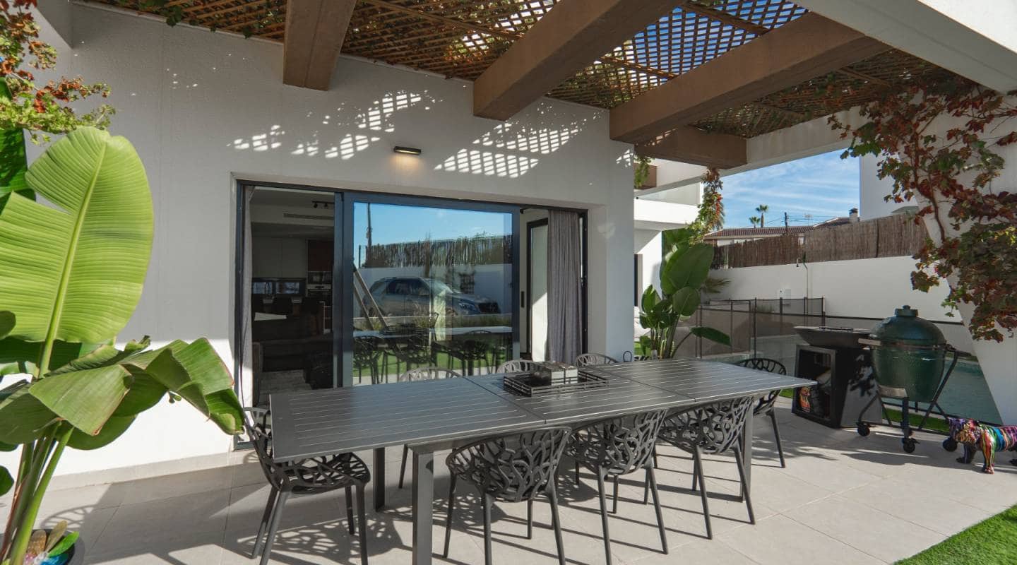 4 bedroom Villa for sale in Ciudad Quesada with pool - € 699,950 (Ref: 9313885)