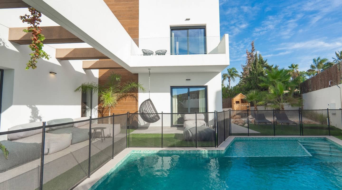 4 bedroom Villa for sale in Ciudad Quesada with pool - € 699,950 (Ref: 9313885)