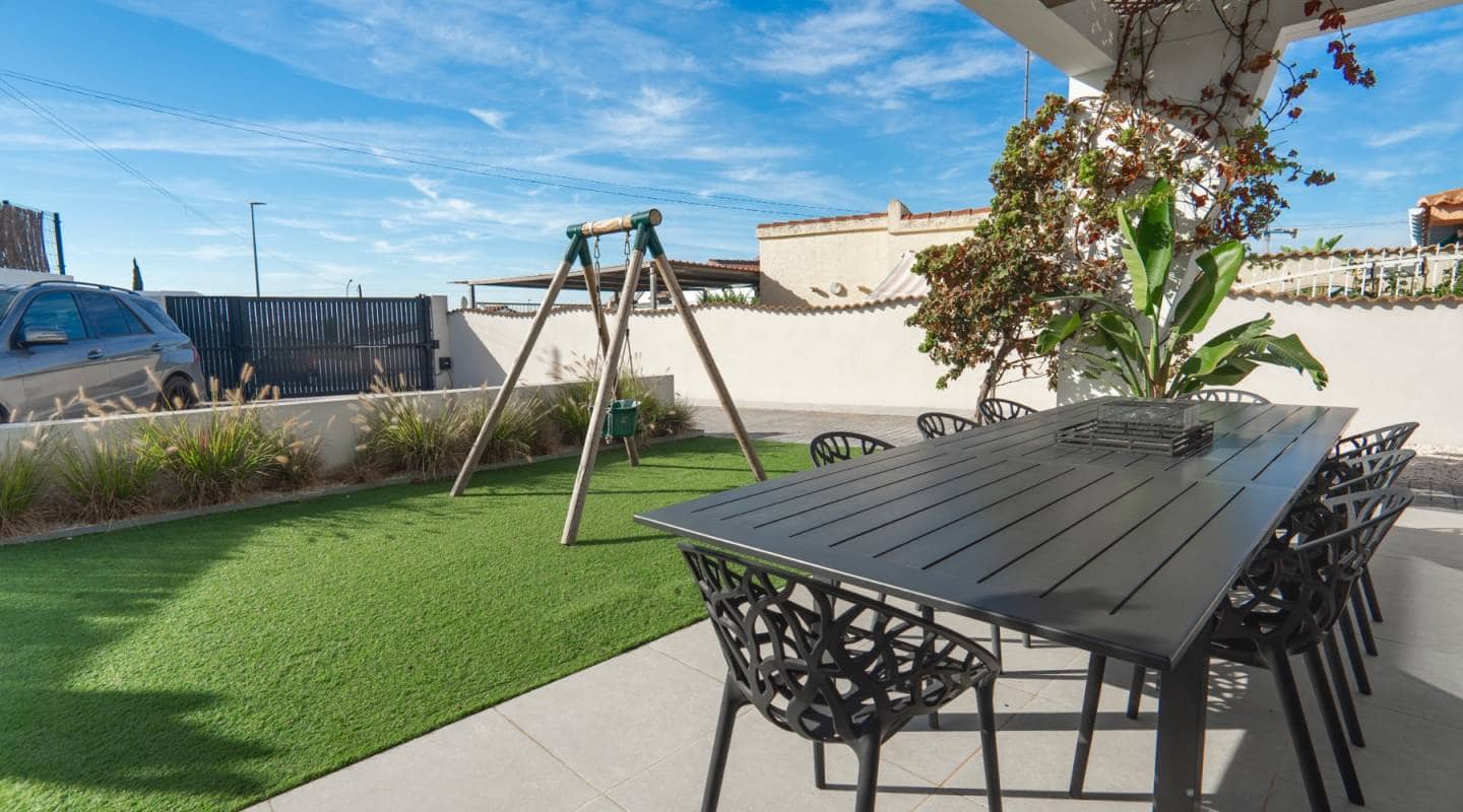 4 bedroom Villa for sale in Ciudad Quesada with pool - € 699,950 (Ref: 9313885)