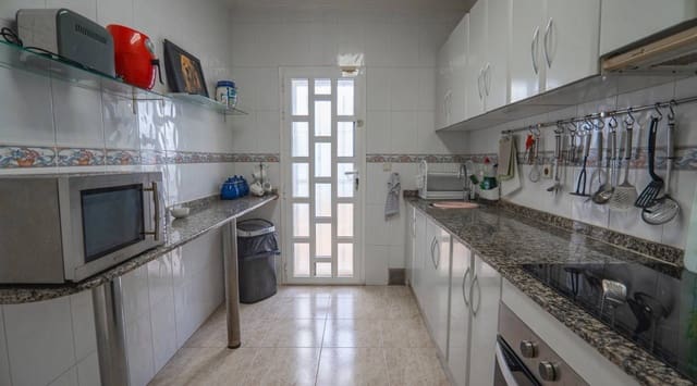 3 bedroom Townhouse for sale in Doña Pepa, Rojales with pool - € 249,950 (Ref: 9313886)