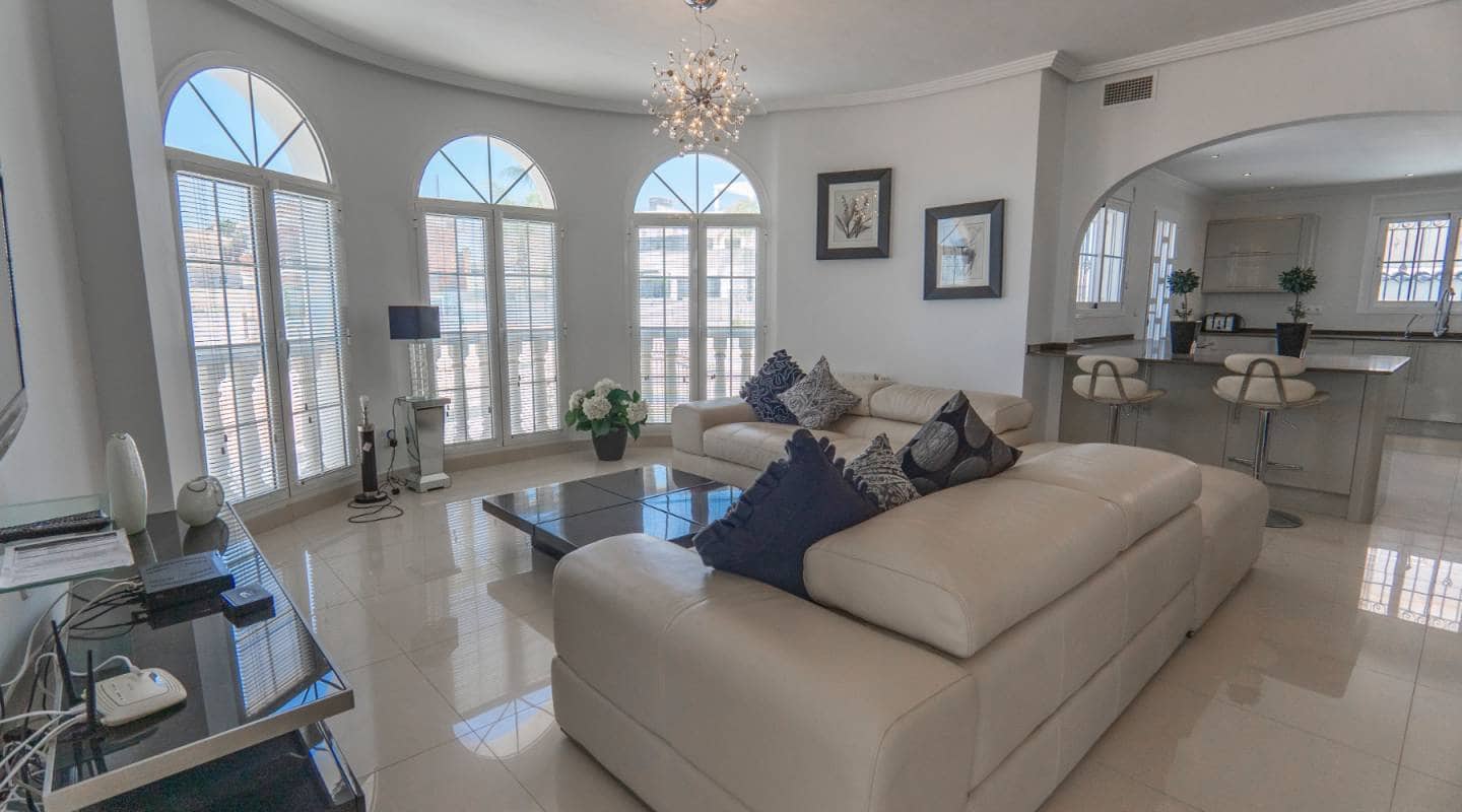 6 bedroom Villa for sale in Ciudad Quesada with pool - € 1,100,000 (Ref: 9313887)