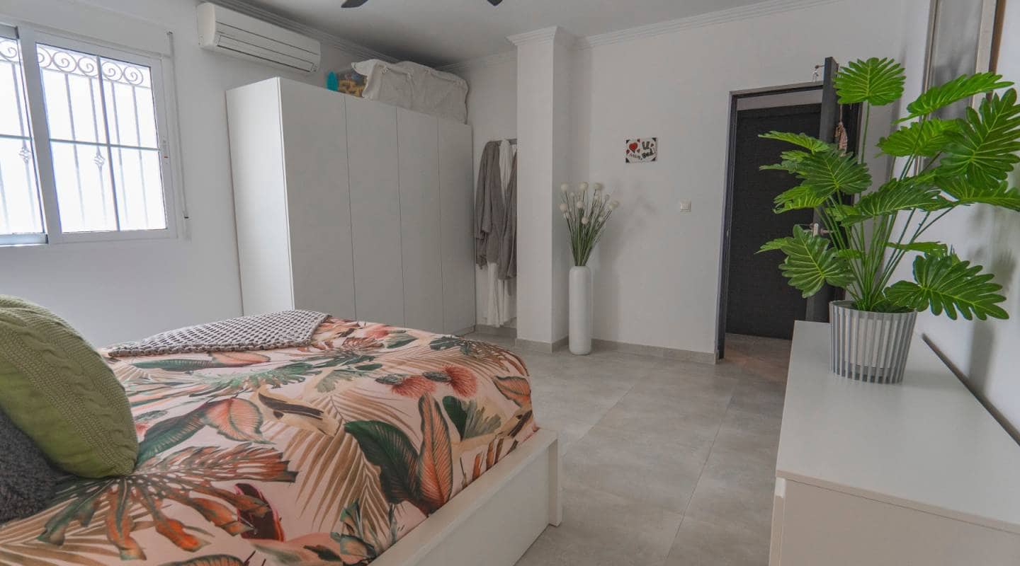 6 bedroom Villa for sale in Ciudad Quesada with pool - € 1,100,000 (Ref: 9313887)