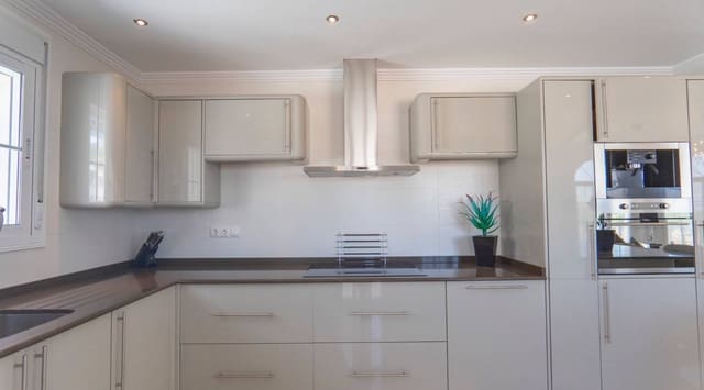 6 bedroom Villa for sale in Ciudad Quesada, Rojales with pool - € 1,100,000 (Ref: 9313887)