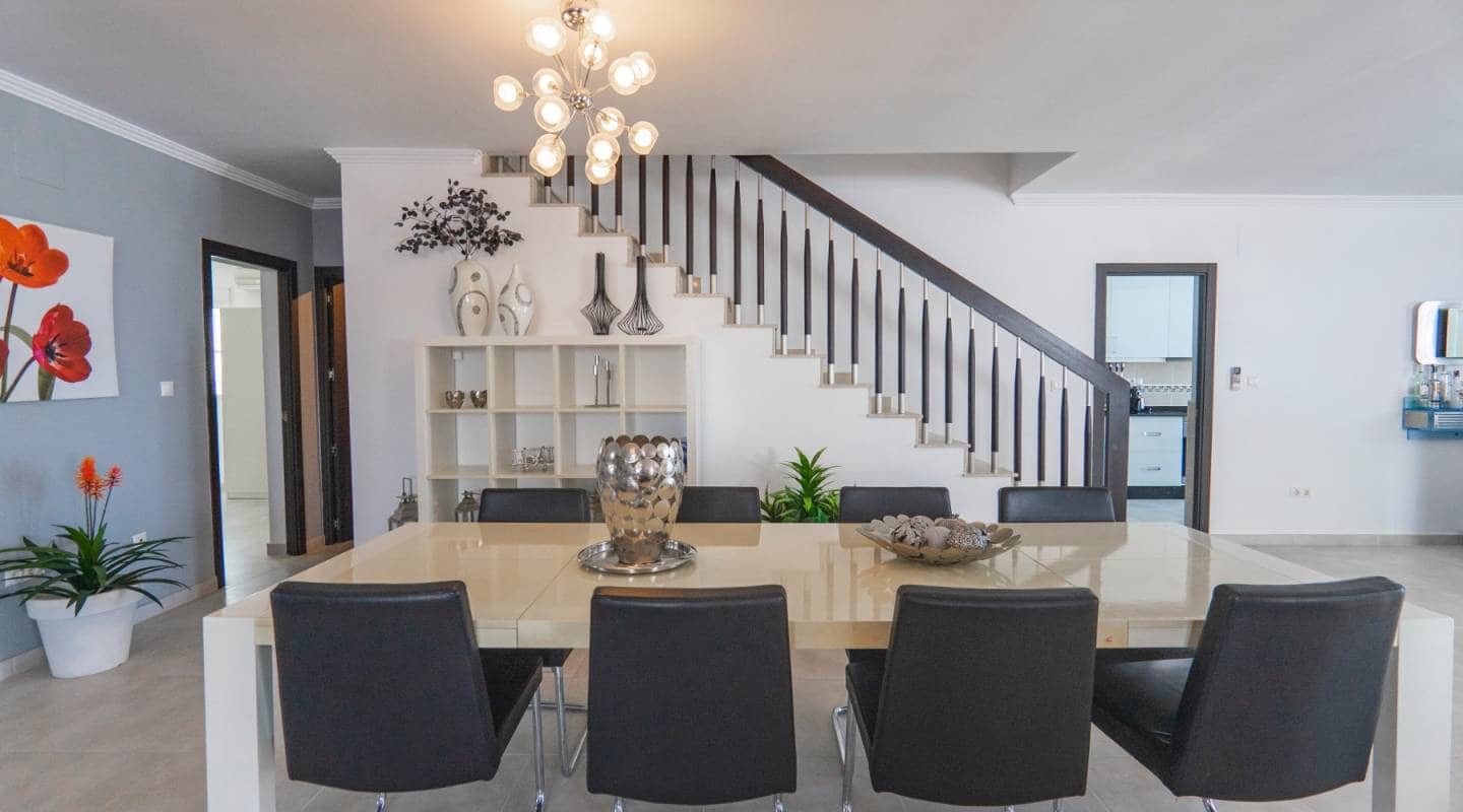 6 bedroom Villa for sale in Ciudad Quesada with pool - € 1,100,000 (Ref: 9313887)