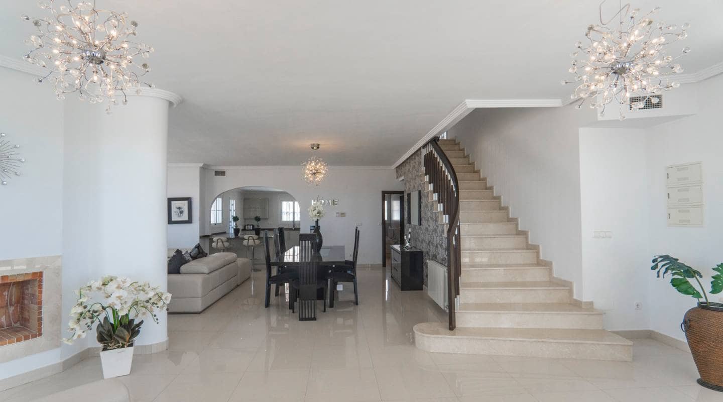 6 bedroom Villa for sale in Ciudad Quesada with pool - € 1,100,000 (Ref: 9313887)