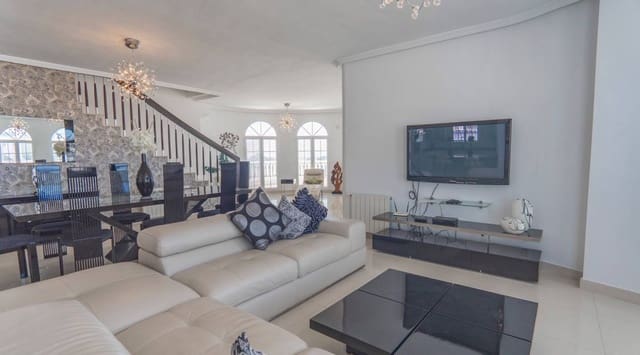 6 bedroom Villa for sale in Ciudad Quesada, Rojales with pool - € 1,100,000 (Ref: 9313887)