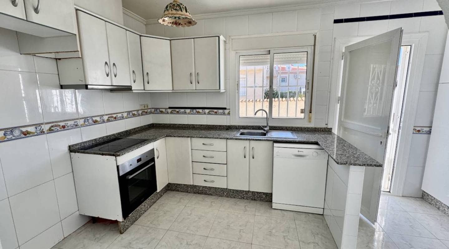 4 soverom Villa til salgs i Lo Pepin med svømmebasseng - € 375 000 (Ref: 9313888)