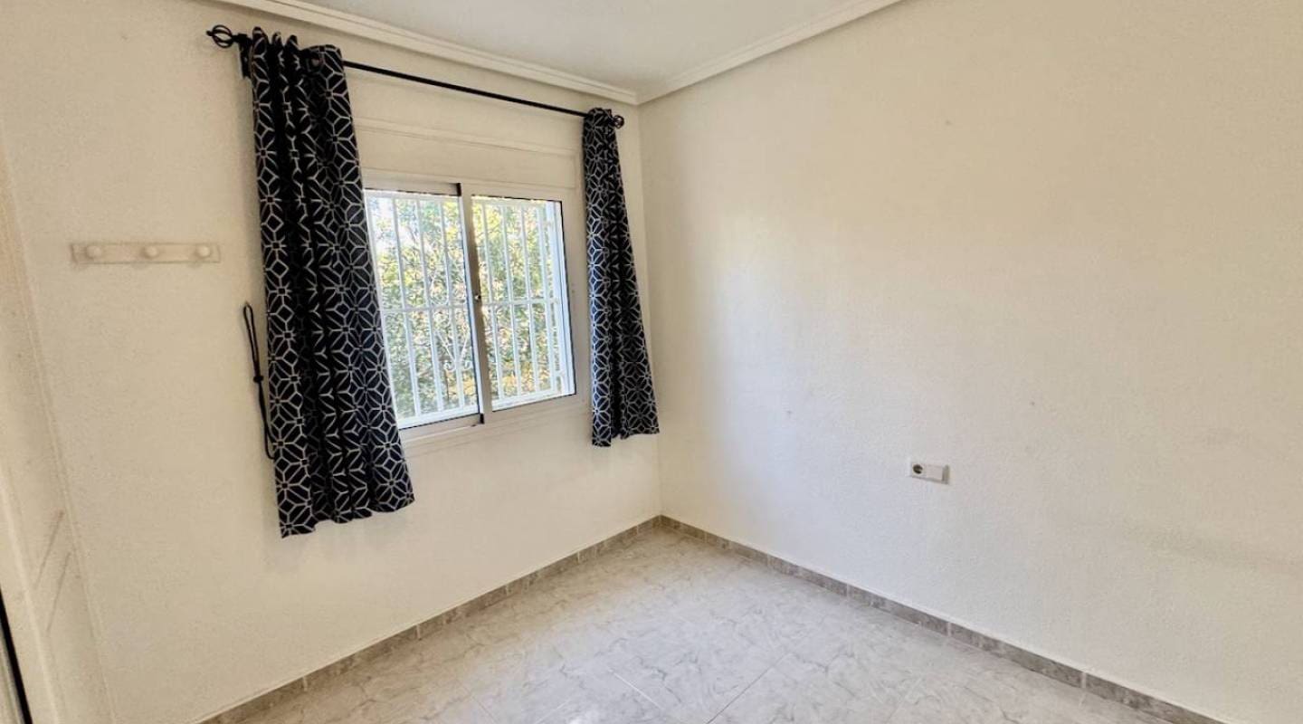 4 soverom Villa til salgs i Lo Pepin med svømmebasseng - € 375 000 (Ref: 9313888)