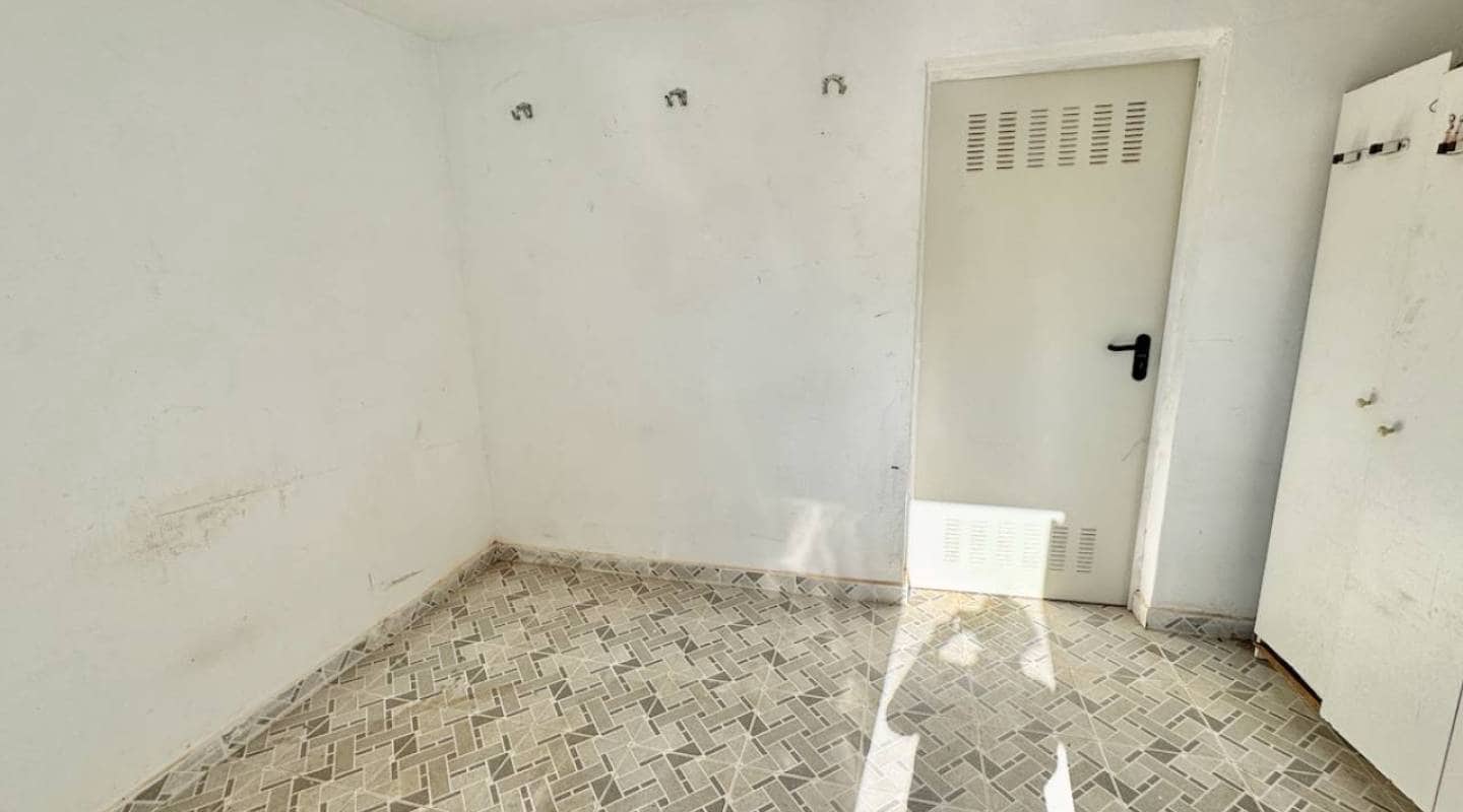 4 soverom Villa til salgs i Lo Pepin med svømmebasseng - € 375 000 (Ref: 9313888)