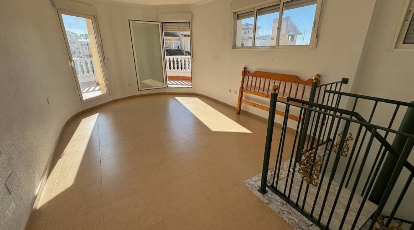 4 soverom Villa til salgs i Lo Pepin med svømmebasseng - € 375 000 (Ref: 9313888)