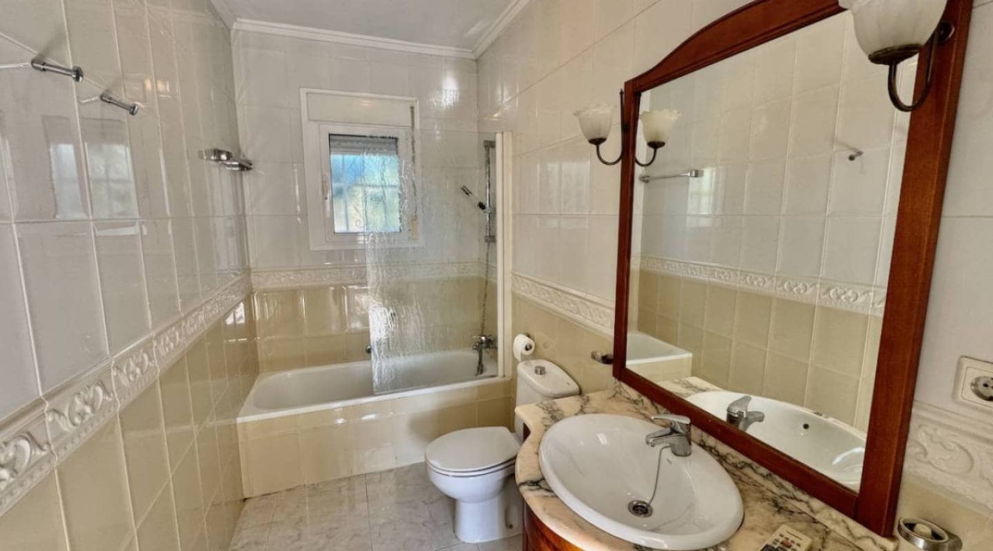 4 soverom Villa til salgs i Lo Pepin med svømmebasseng - € 375 000 (Ref: 9313888)