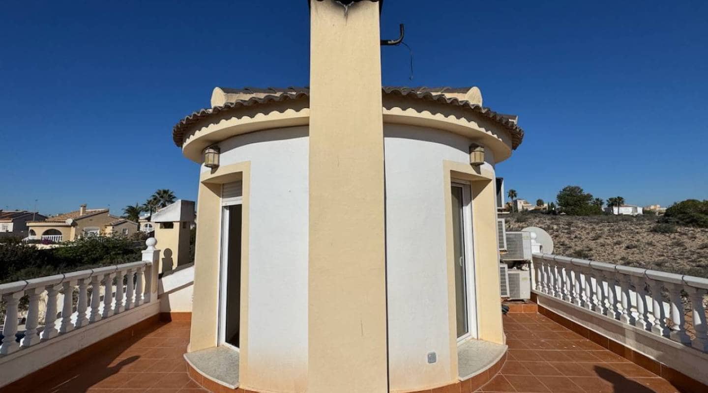 4 soverom Villa til salgs i Lo Pepin med svømmebasseng - € 375 000 (Ref: 9313888)