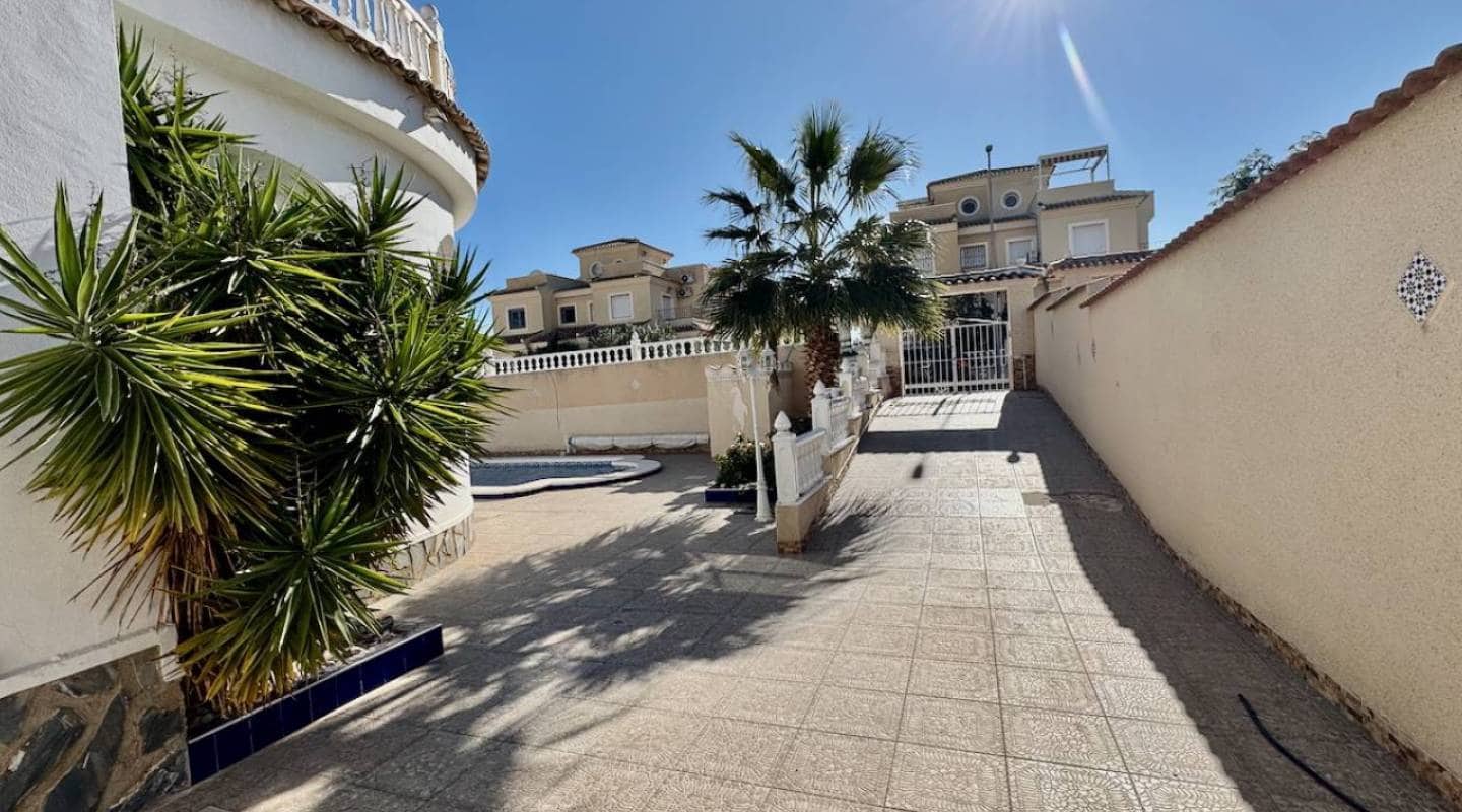 4 soverom Villa til salgs i Lo Pepin med svømmebasseng - € 375 000 (Ref: 9313888)