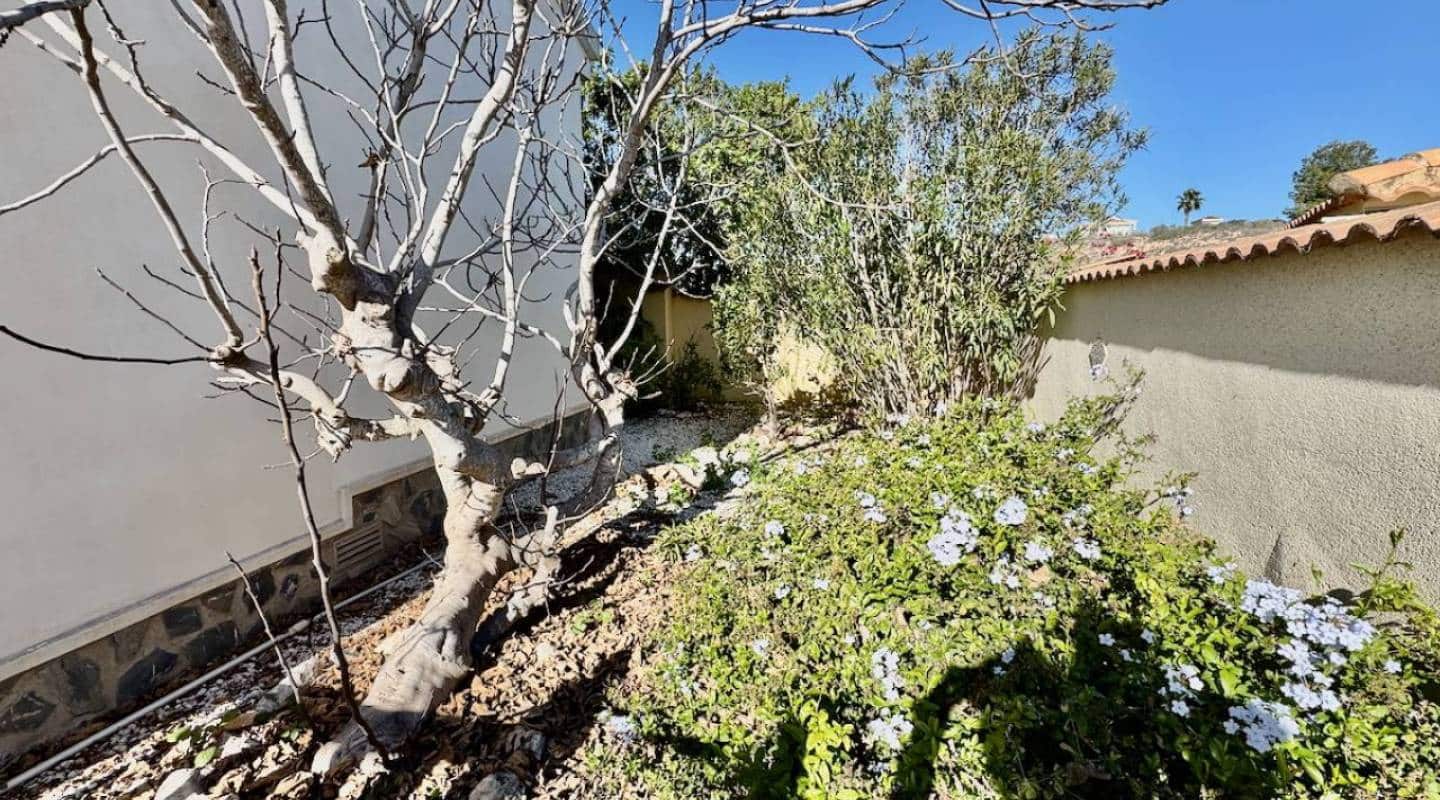 4 soverom Villa til salgs i Lo Pepin med svømmebasseng - € 375 000 (Ref: 9313888)