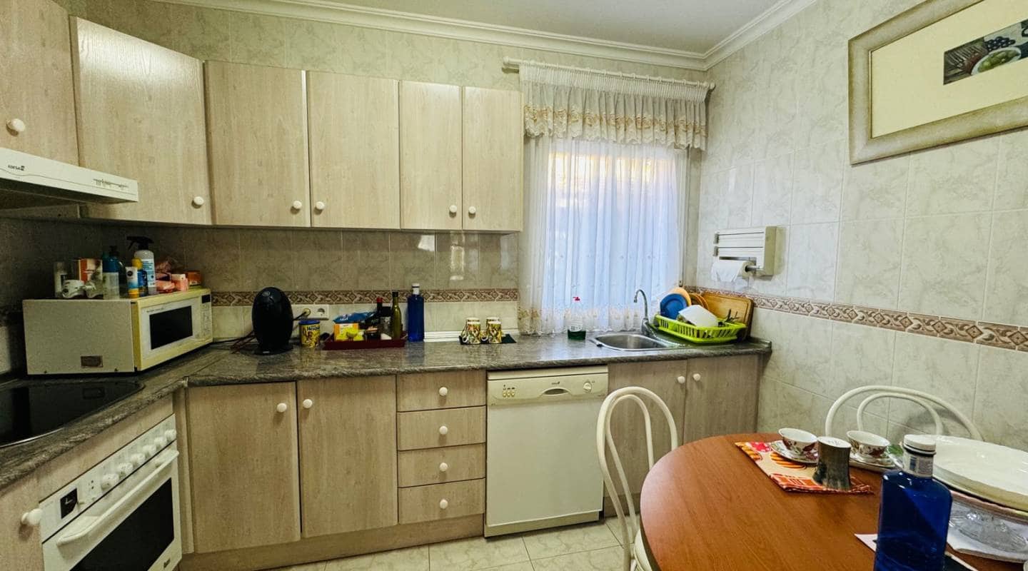 5 soveværelse Villa til salg i Dona Pepa med swimmingpool - € 649.000 (Ref: 9314288)