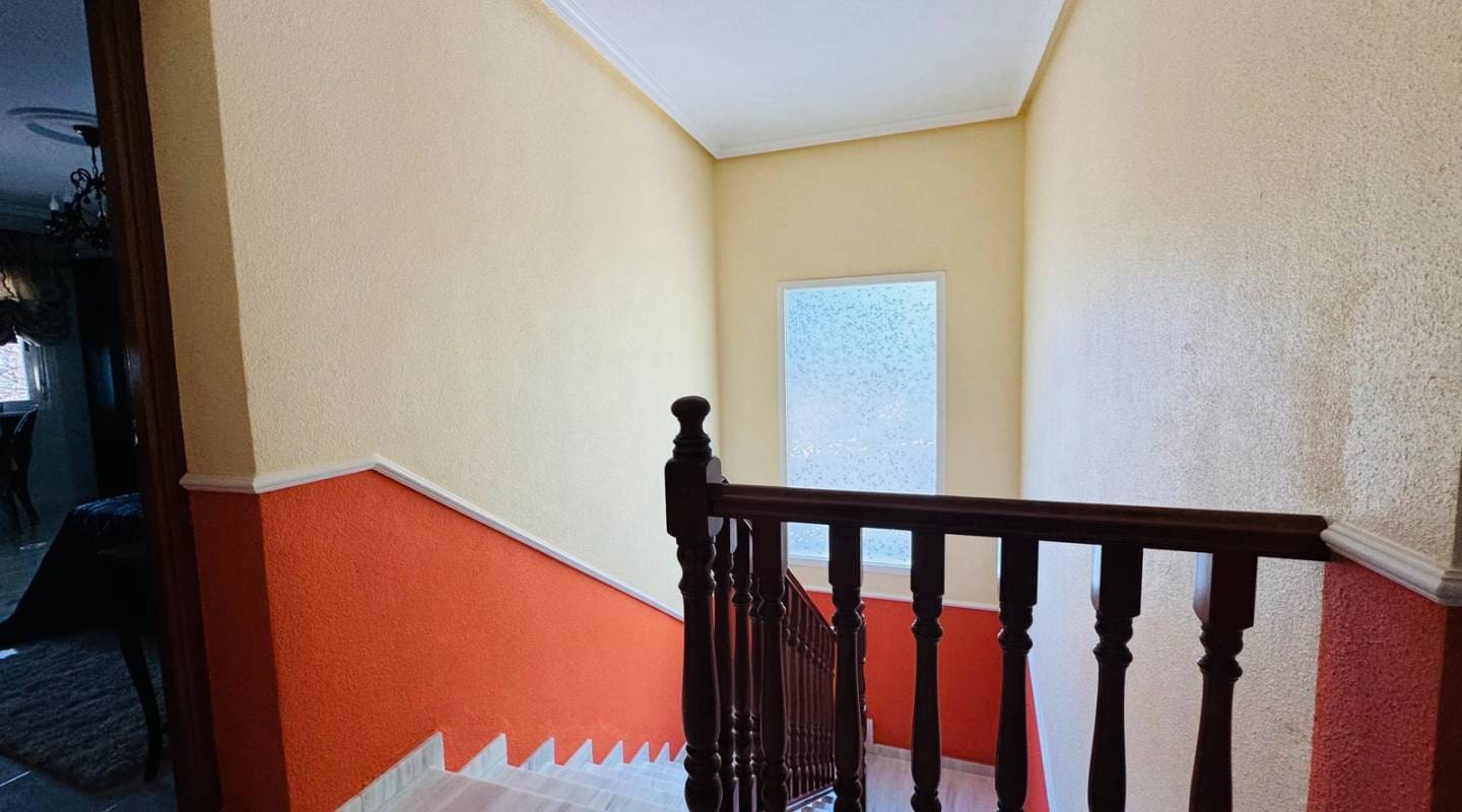 5 soveværelse Villa til salg i Dona Pepa med swimmingpool - € 649.000 (Ref: 9314288)