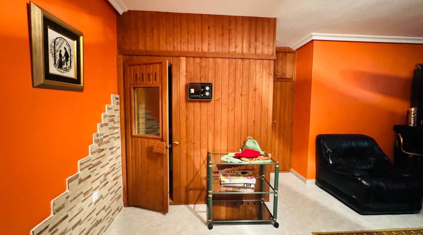 5 soveværelse Villa til salg i Dona Pepa med swimmingpool - € 649.000 (Ref: 9314288)